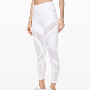 Lululemon Wunder Under Tight 25” Lace, size 6